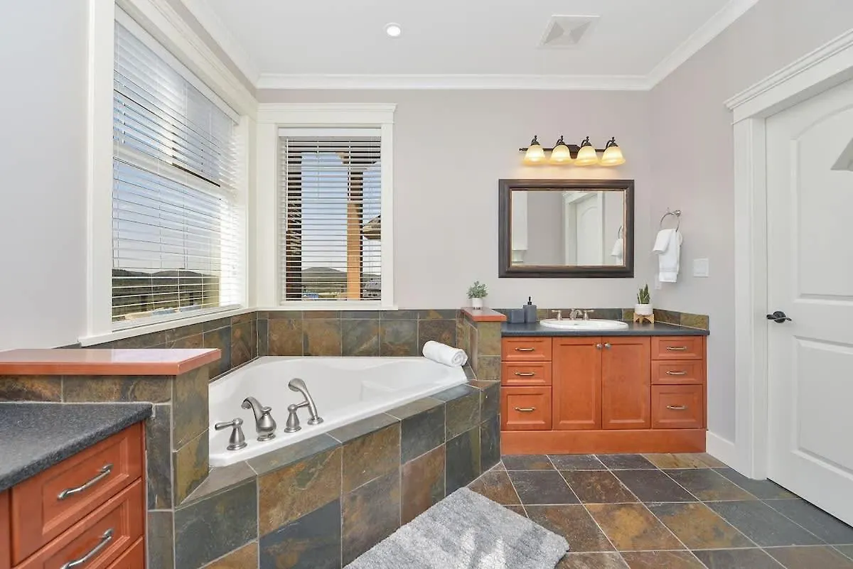 Mount Finlayson View Villa Victoria
